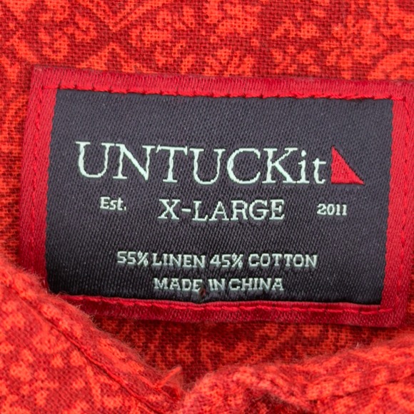 UNTUCKit Men's Red Paisley Short Sleeve Button Down Shirt X Large - Picture 4 of 6